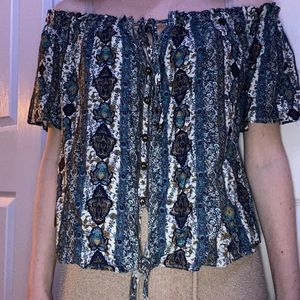 Off the shoulder keyhole top